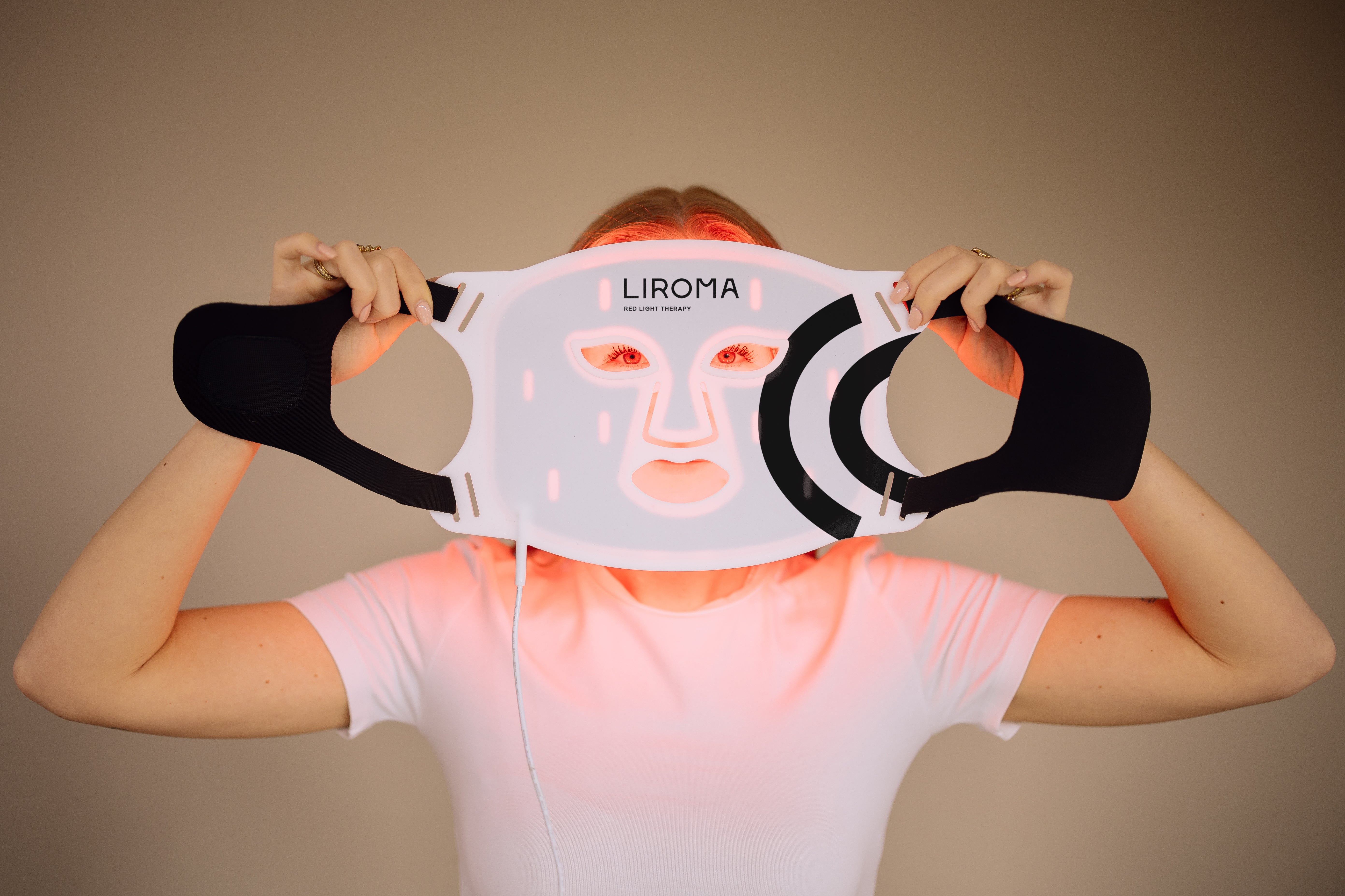 LIROMA® LED therapeutic red light and near-infrared face, neck and décolleté mask