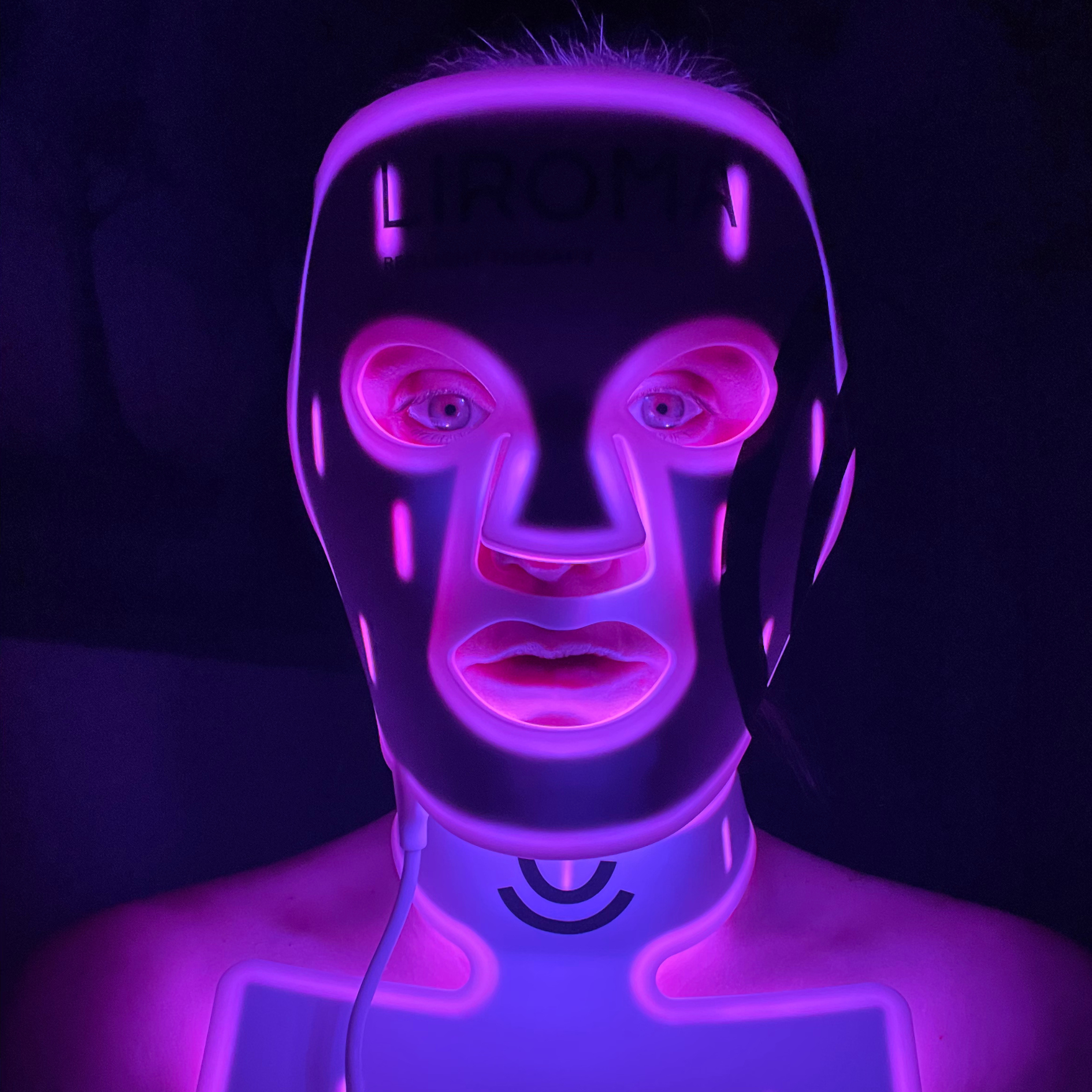 LIROMA® LED therapeutic red light and near-infrared face, neck and décolleté mask